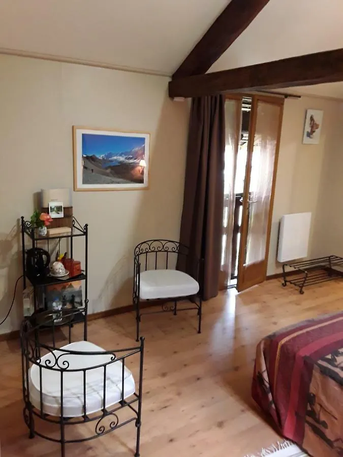 Saint-Genix-sur-Guiers La Parenthese Bed & Breakfast 0*,